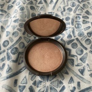 Becca Highlighter -OPAL-